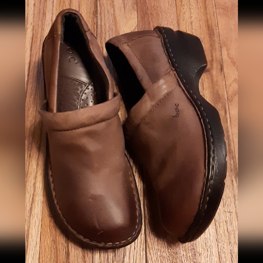 Sz 8 Boc 100% Leather Clogs